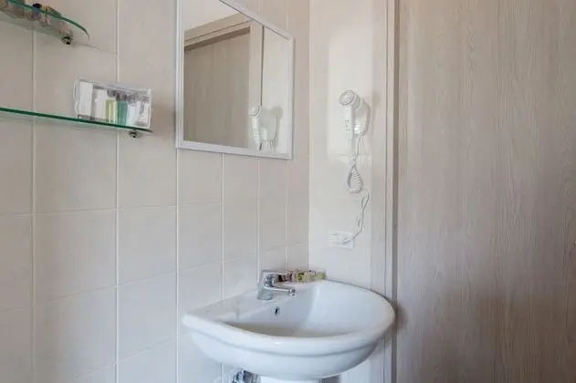 Tek Büyük Yataklı Oda, Ortak Banyo (balcony, 5 Terre)