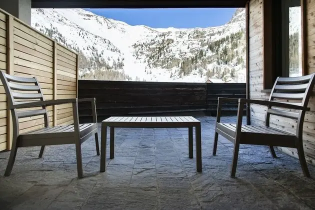 Superior Oda, Balkon