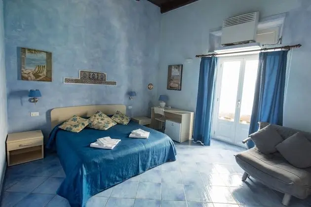 Tek Büyük Yataklı Oda, Deniz Manzaralı