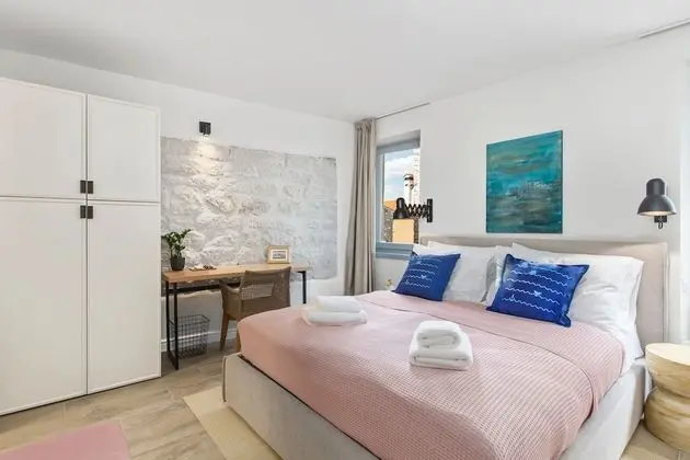 Superior Tek Büyük Yataklı Oda (2)