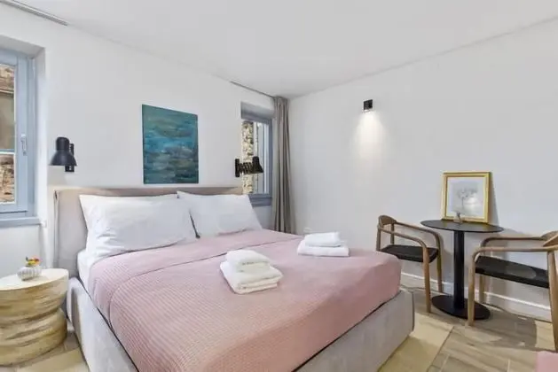 Superior Tek Büyük Yataklı Oda (2)