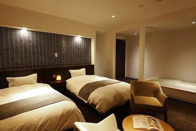 Superior Oda (Japanese and Western Style)