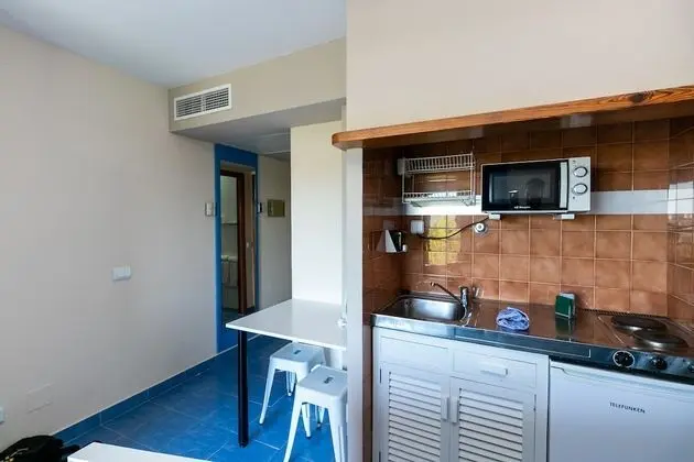 Basic Apart Daire, Balkon