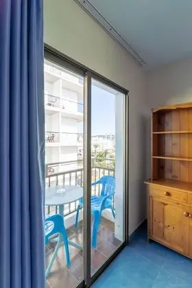 Basic Apart Daire, Balkon