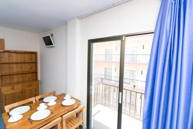 Basic Apart Daire, Balkon