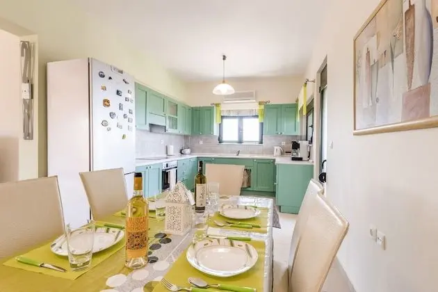 Villa (Seven Bedrooms)