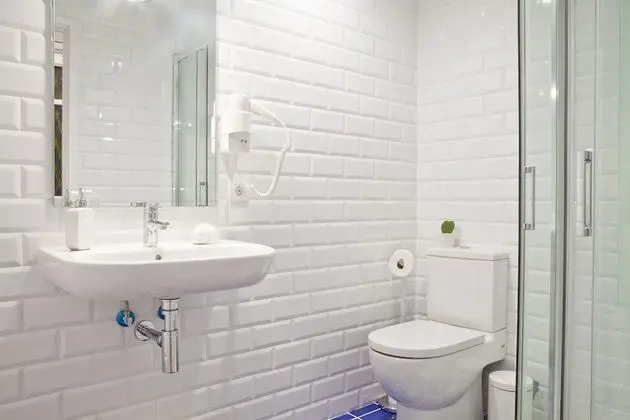 Basic Tek Kişilik Oda, Ortak Banyo