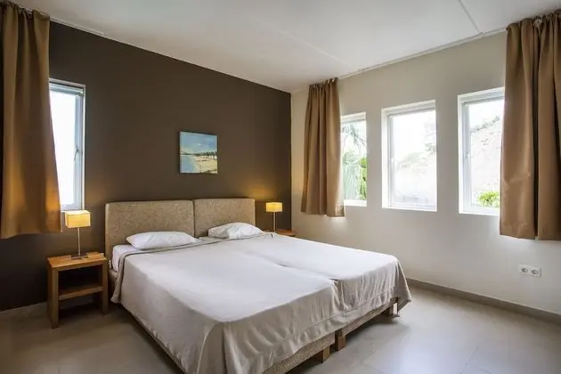 Blue Bay Beach 2 bedroom Apartment