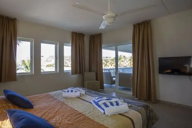 Oceanfront 3 bedroom apartment