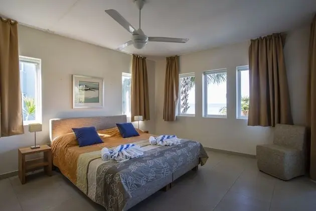 Oceanfront 3 bedroom apartment