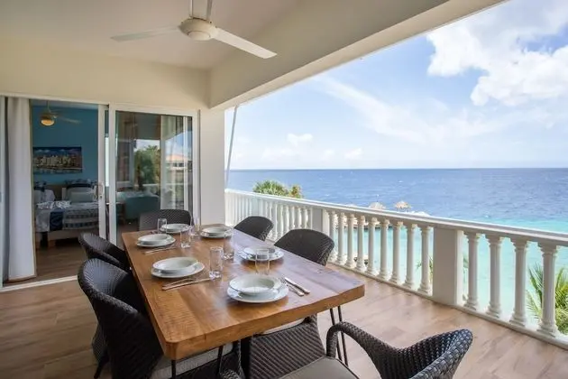 Oceanfront 3 bedroom apartment