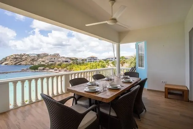 Oceanfront 3 bedroom apartment
