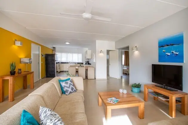 Oceanfront 3 bedroom apartment