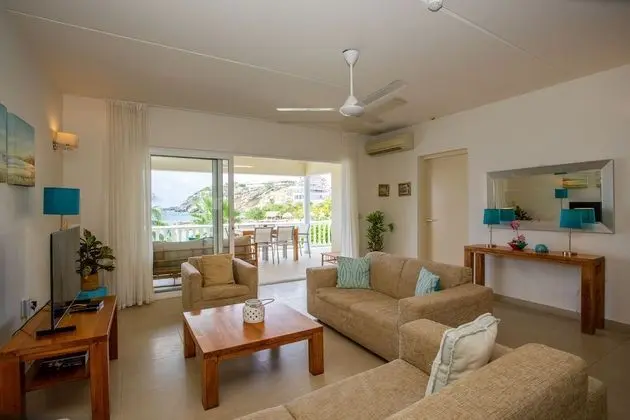 Oceanfront 3 bedroom apartment