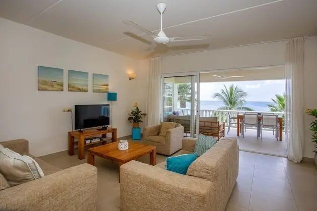 Oceanfront 3 bedroom apartment