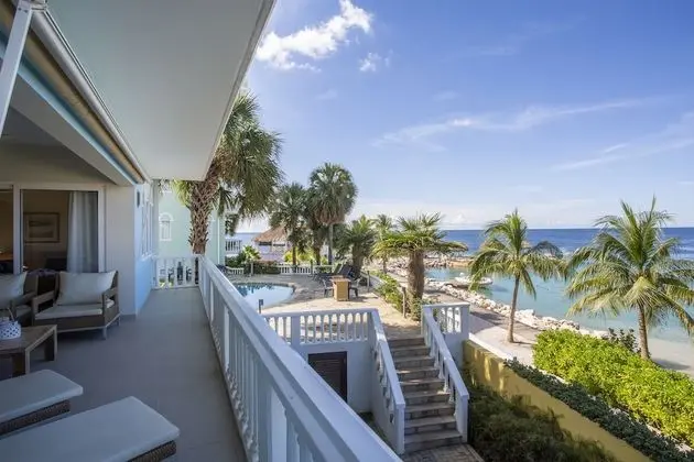 Oceanfront 3 bedroom apartment