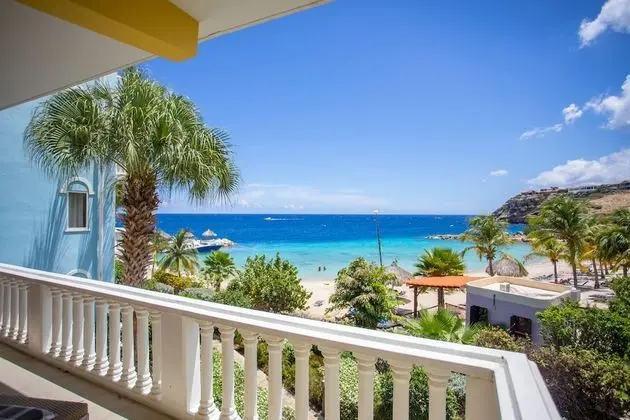 Oceanfront 3 bedroom apartment