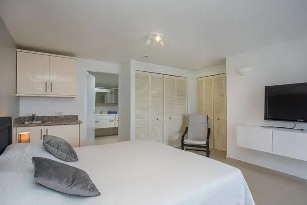 Oceanfront 4 bedroom penthouse