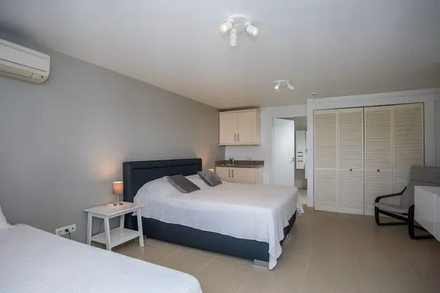 Oceanfront 4 bedroom penthouse