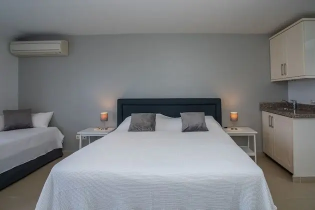 Oceanfront 4 bedroom penthouse