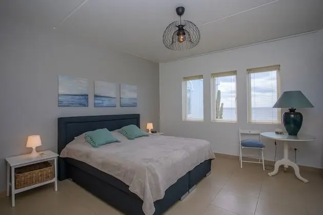 Oceanfront 4 bedroom penthouse