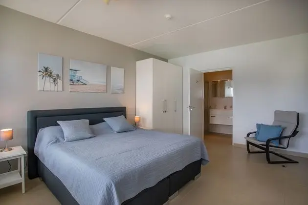 Oceanfront 4 bedroom penthouse