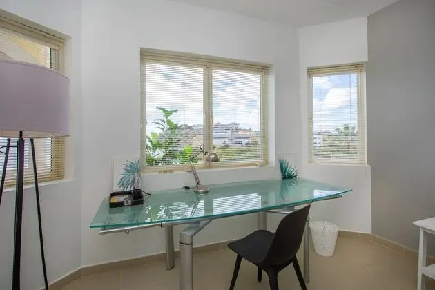 Oceanfront 4 bedroom penthouse
