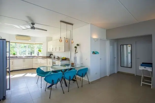 Oceanfront 4 bedroom penthouse