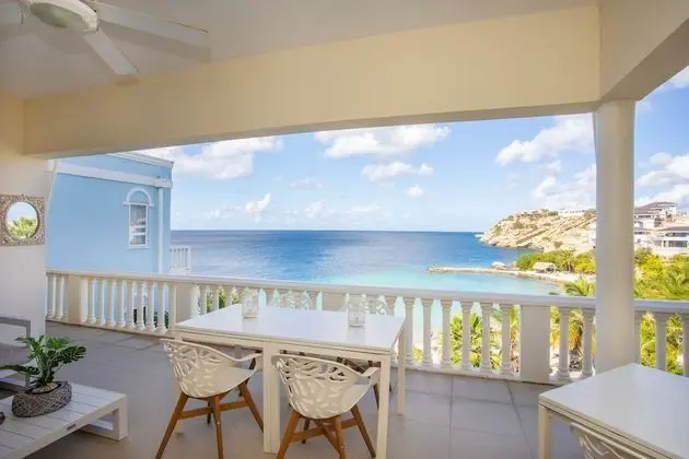 Oceanfront 4 bedroom penthouse