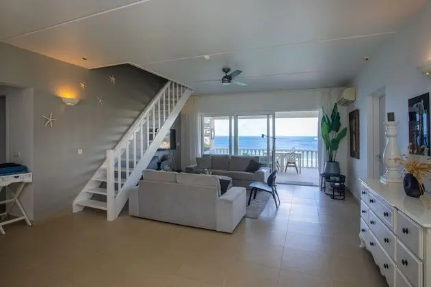 Oceanfront 4 bedroom penthouse