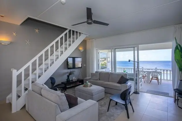 Oceanfront 4 bedroom penthouse