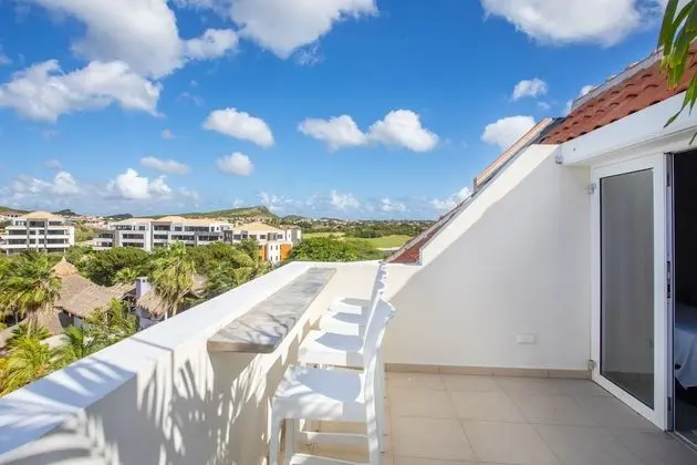 Oceanfront 4 bedroom penthouse