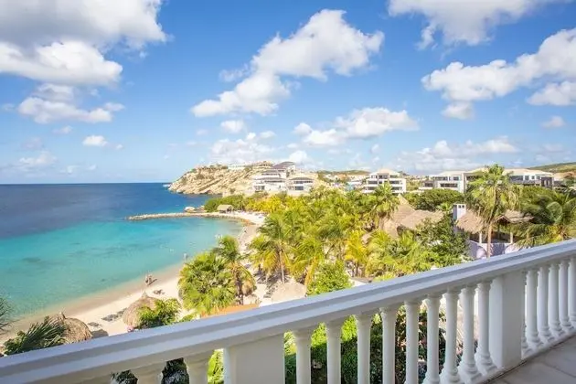Oceanfront 4 bedroom penthouse