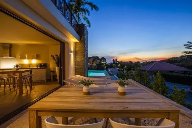 Deluxe Villa, 4 Yatak Odası, Kişiye Özel Havuzlu, Denize Bakan