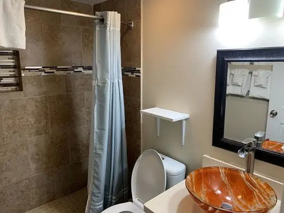 Deluxe Oda, 1 En Büyük (King) Boy Yatak, Küçük Mutfak, Koy Manzaralı (Balcony)
