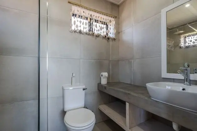Traditional Kır Evi