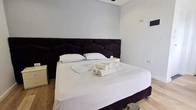 Deluxe Tek Büyük Yataklı Oda, Kısmi Deniz Manzaralı