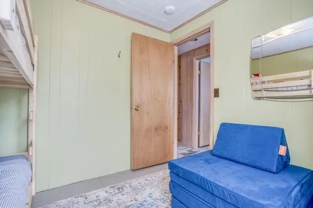 Ev, Birden Çok Yatak (Blue Beach Cottage)