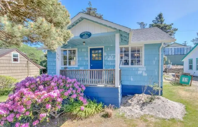 Ev, Birden Çok Yatak (Blue Beach Cottage)