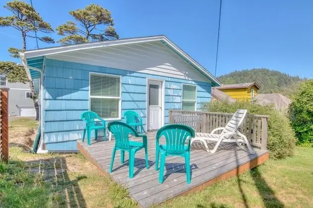 Ev, Birden Çok Yatak (Blue Beach Cottage)