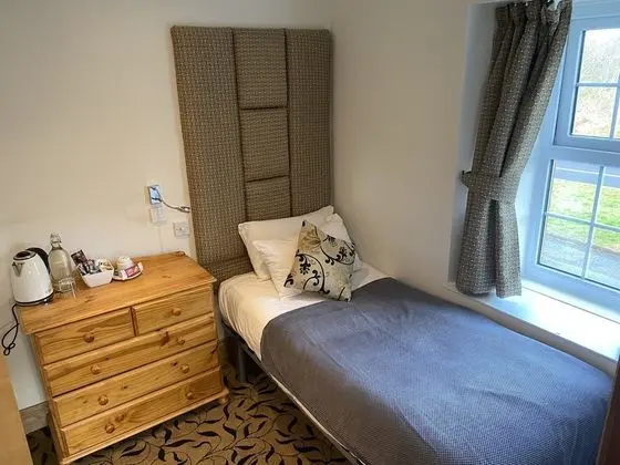 Tek Kişilik Oda, Banyolu/Duşlu (Small)