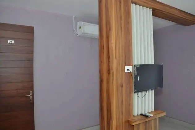 Luxury Tek Büyük Yataklı Oda