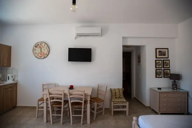 Traditional Üç Kişilik Oda