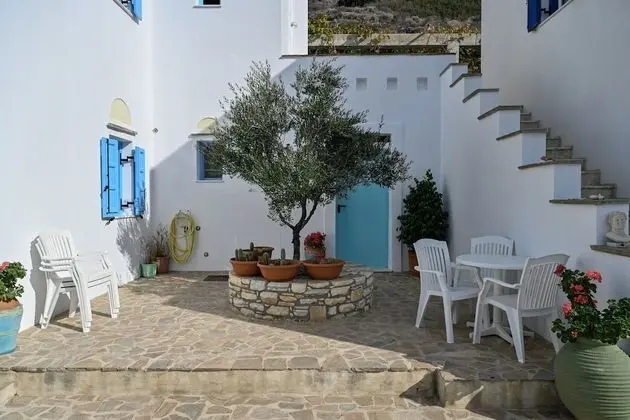 Traditional Üç Kişilik Oda