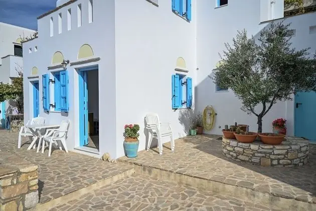 Traditional Üç Kişilik Oda