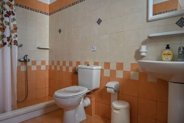 Traditional Üç Kişilik Oda