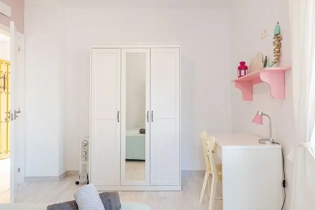Tek Büyük Yataklı Oda, Ortak Banyo