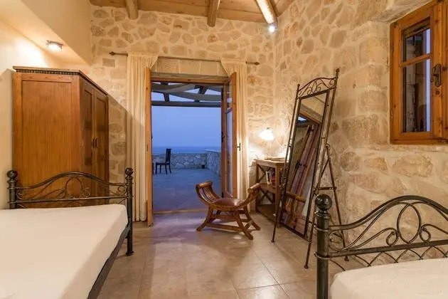 Blue Caves Villas | 3-bedroom Villa CRYSTAL