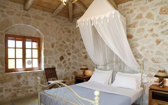 Blue Caves Villas | 3-bedroom Villa CRYSTAL