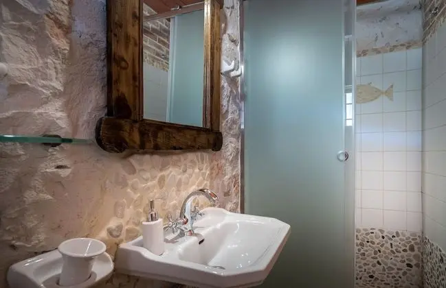 Blue Caves Villas | 4-bedroom Villa DEEP BLUE